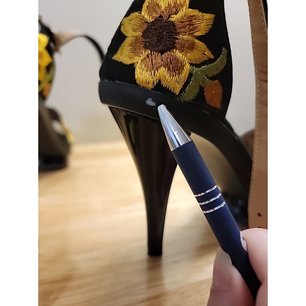 NWOB Hikal Bolom Handmade Floral Embroidered Stiletto Heels From Mexico Sz 7 US - Picture 9 of 12